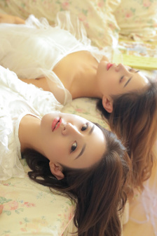 人妻